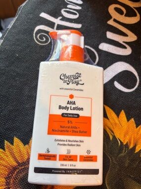 H&M White & Orange AHA Body Lotion with Niacinamide